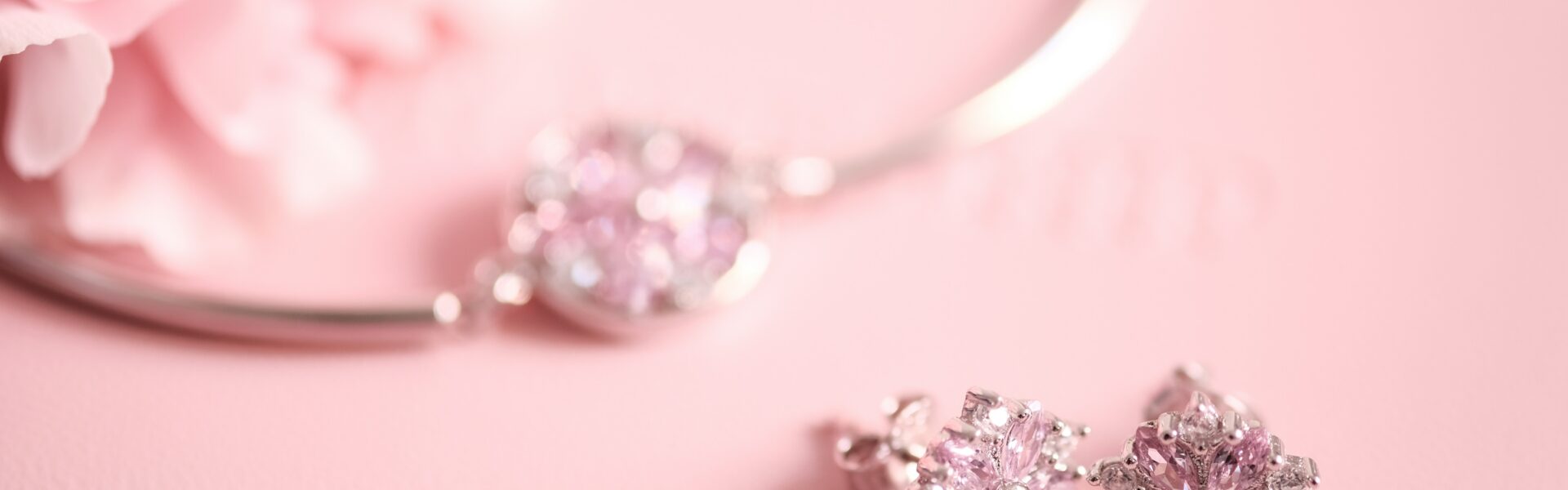 Benefits of Wearing Demi-Fine Jewelry