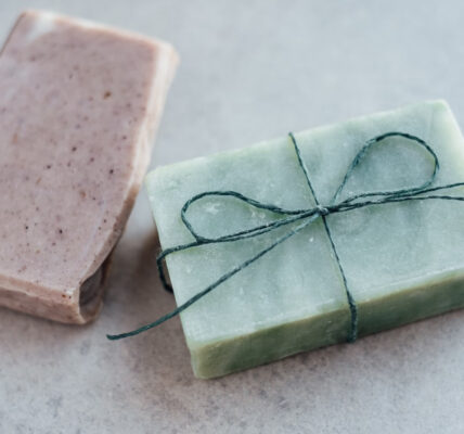 Combatting Bacterial Acne: The Role of Natural Soap in Skincare